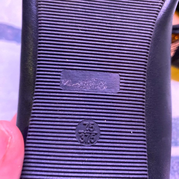 Lé chateau Flats - Picture 3 of 3